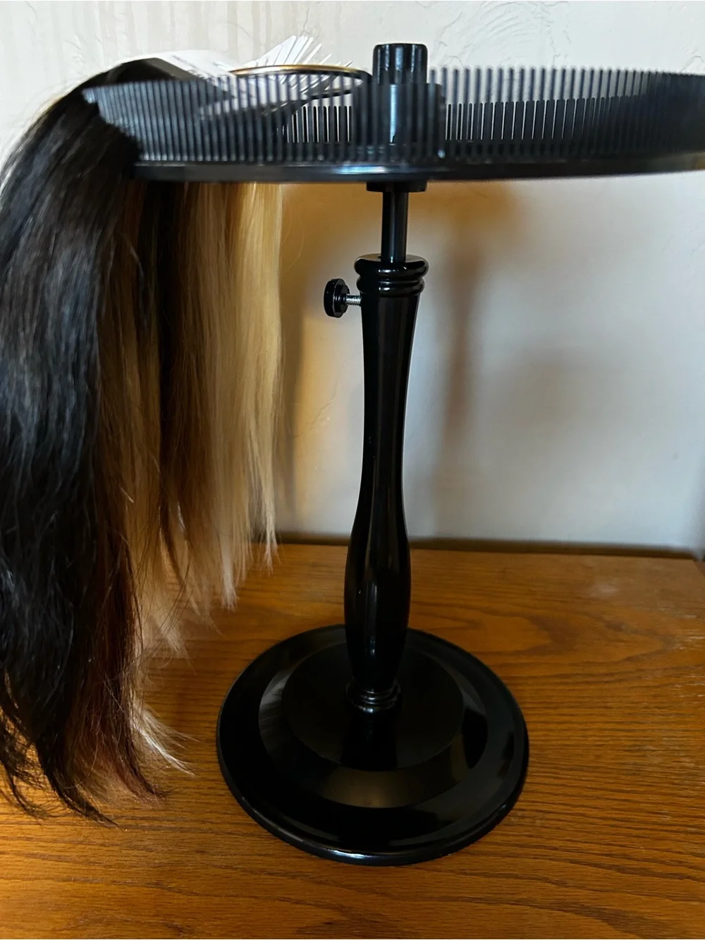 Hair Stying Stand